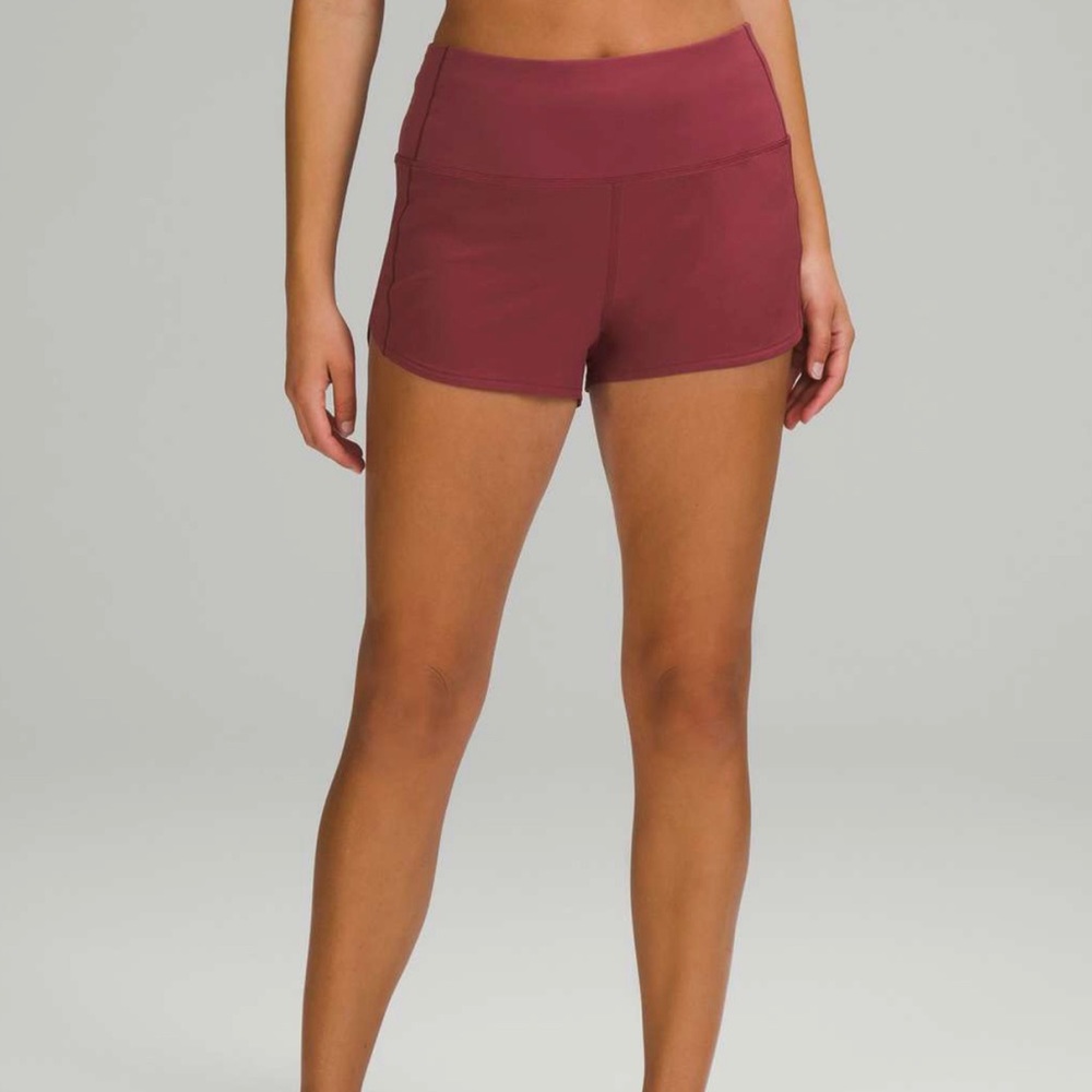 Lululemon high rise 2.5 inch speed up shorts mulled wine size 8
